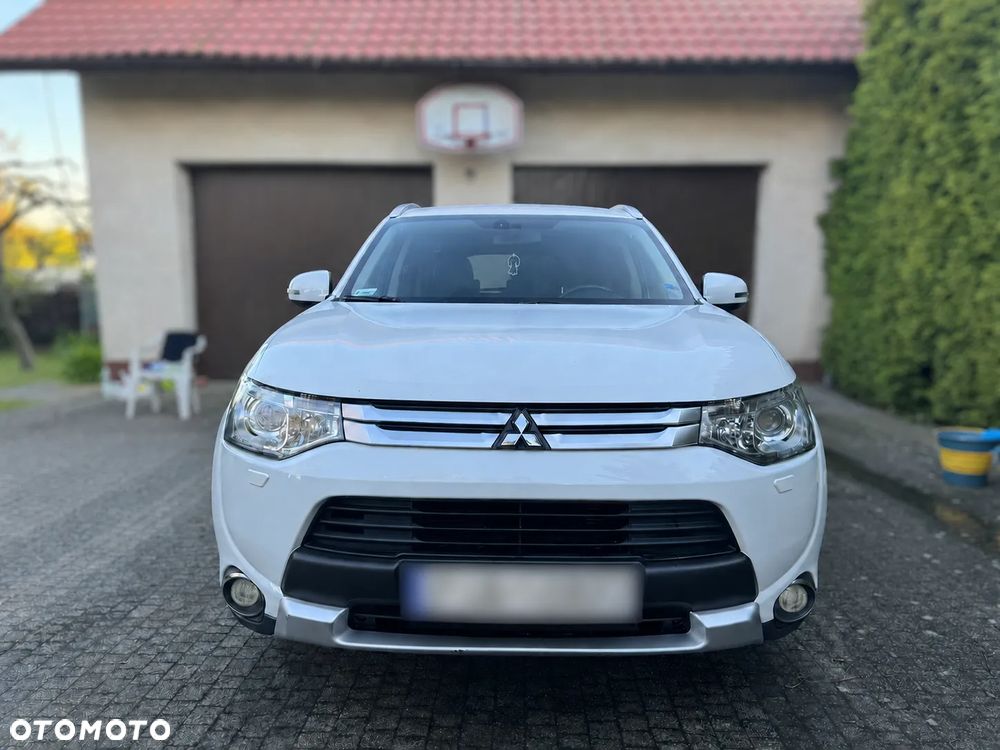 Mitsubishi Outlander 2.0 Instyle Navi 4WD CVT - 8
