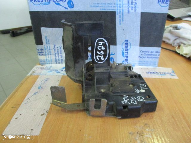 Fecho 19228461 BMW E30 1989 FD MANUAL - 3