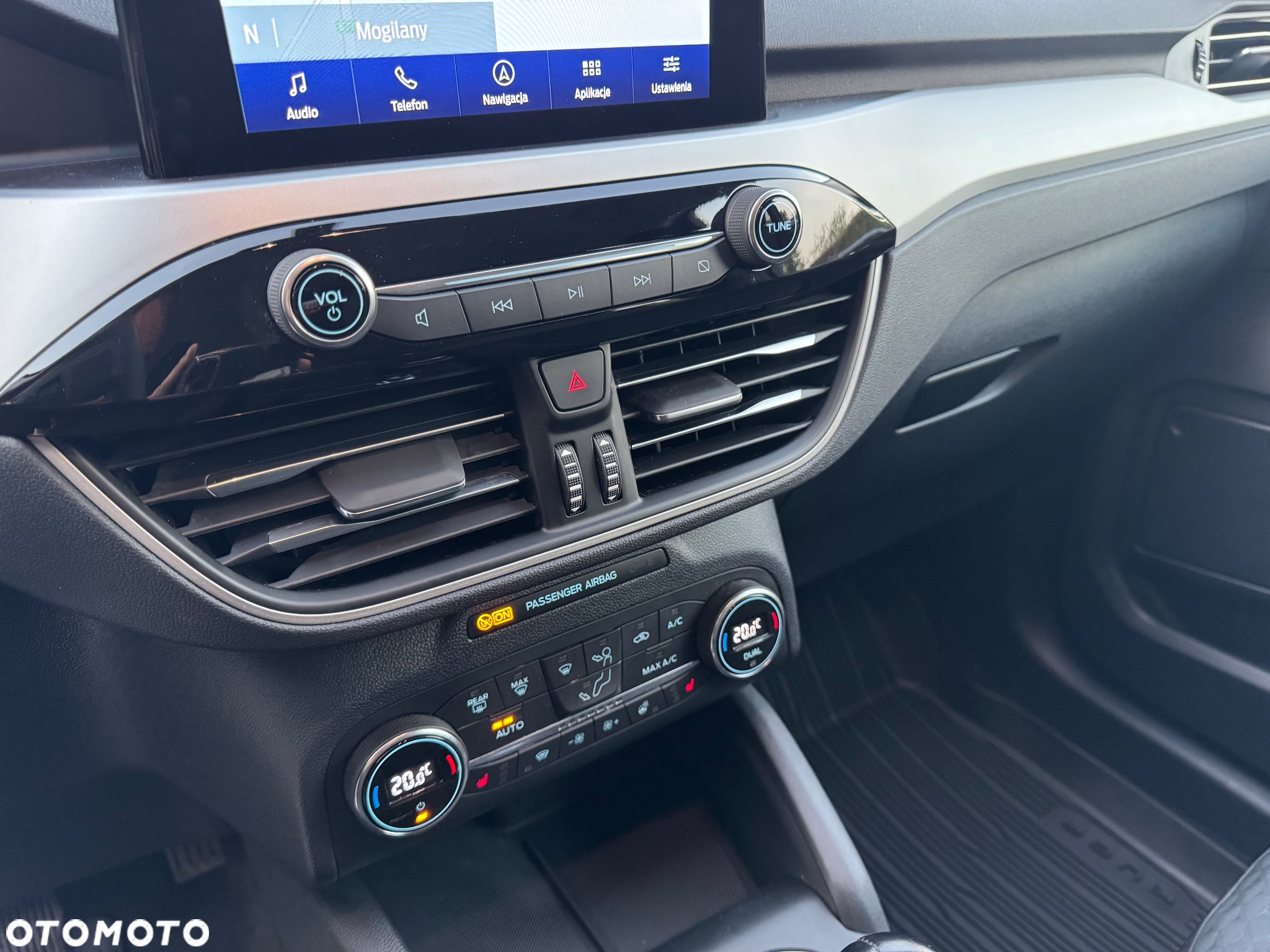 Ford Kuga - 21