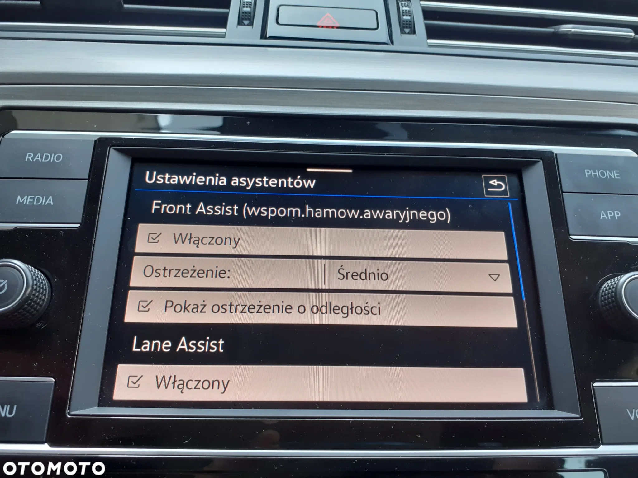 Volkswagen Passat - 17