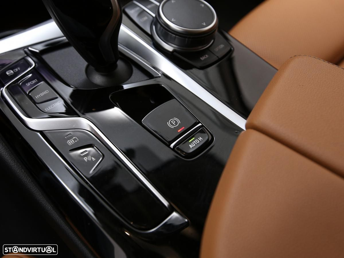 BMW 530 e - 31