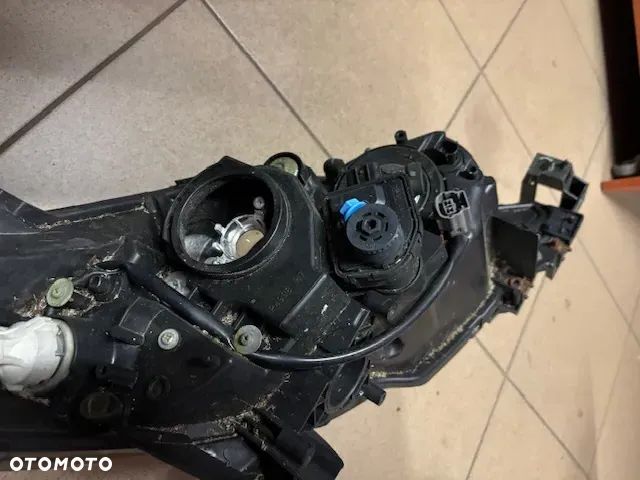 LAMPA PRZÓD LEWA PRAWA MAZDA 5 I - 19