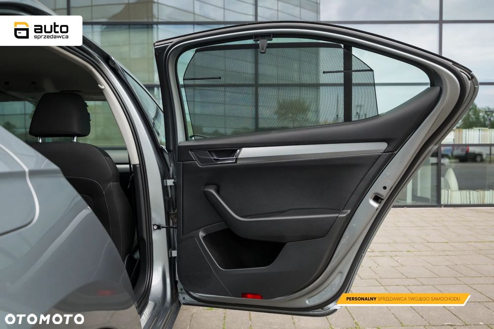 Skoda Superb 2.0 TDI Style DSG - 27