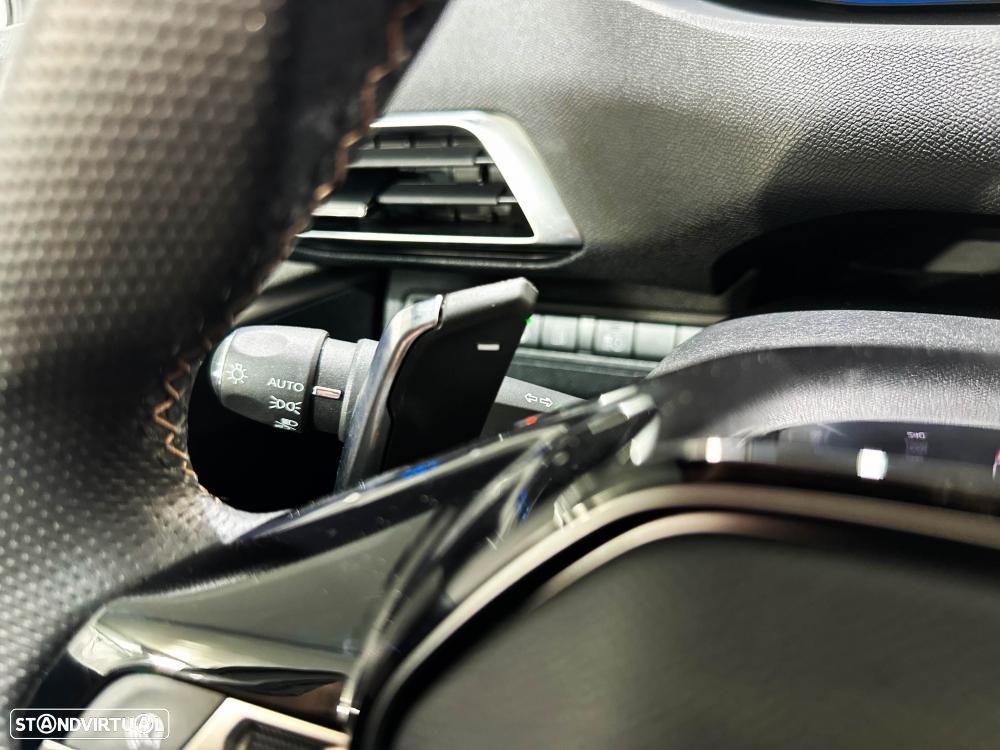 Peugeot 3008 1.6 Hybrid GT Pack e-EAT8 - 51