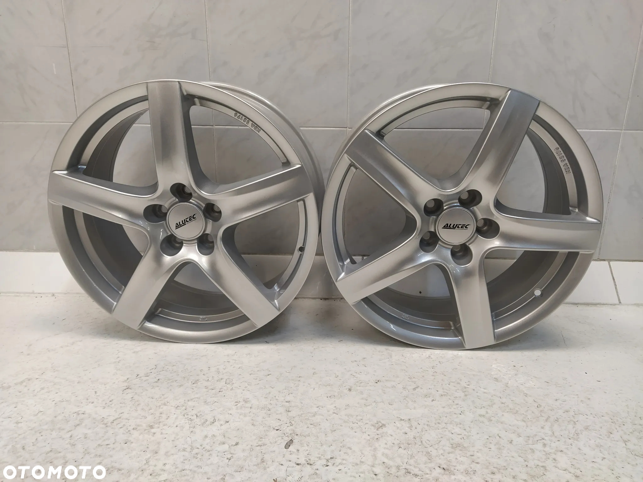 RENAULT VOLVO FORD 7,5X18 ORYGINALNE 2X FELGI ALUMINIOWE R18 ET50 5X108 NOWE - 2