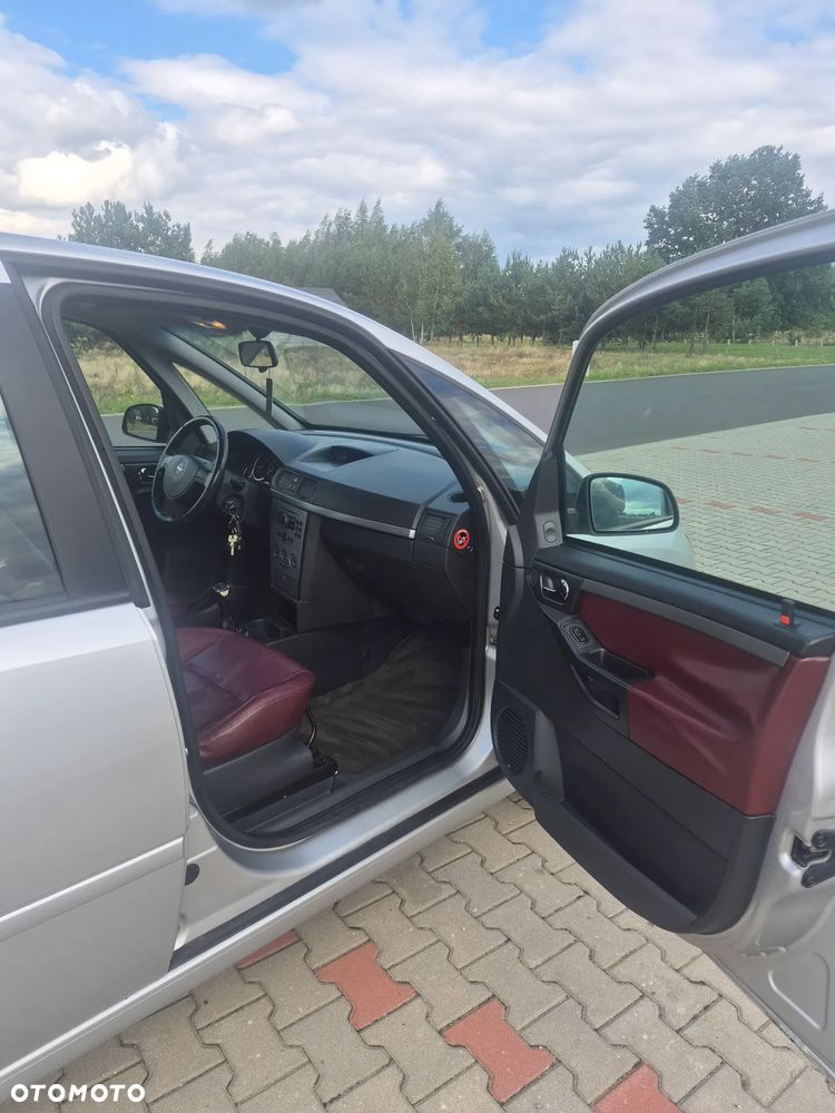 Opel Meriva 1.8 16V Cosmo - 19