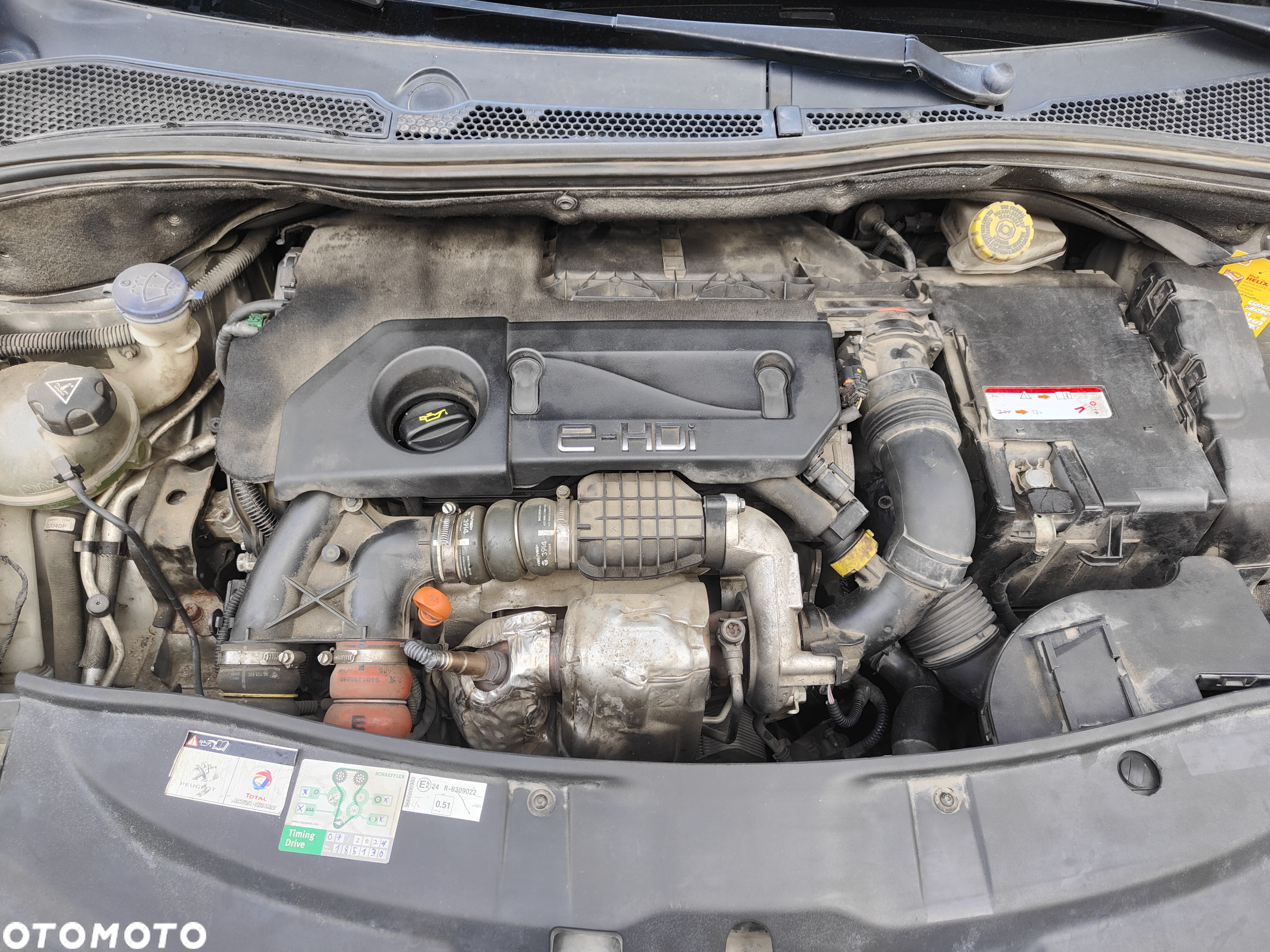 Peugeot 2008 e-HDi FAP 92 STOP & START Active - 16