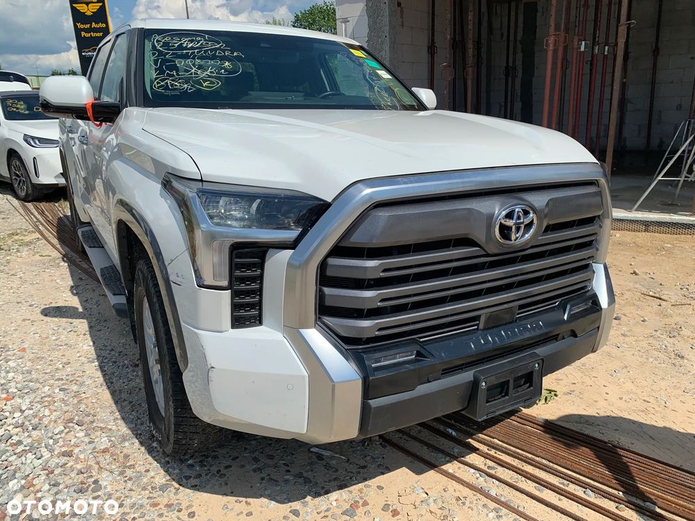 Toyota Tundra - 1