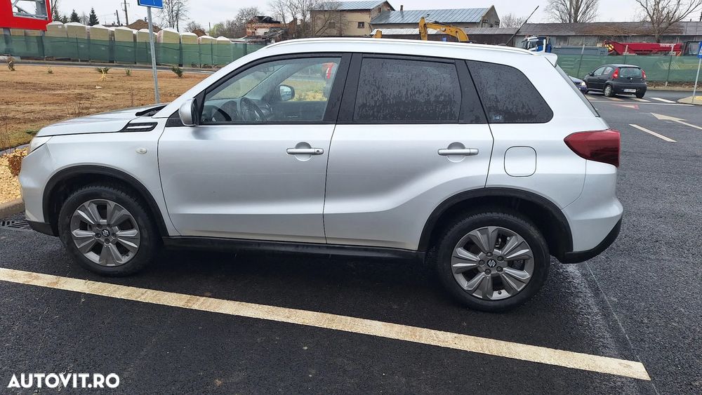 Suzuki Vitara 1.0 Passion - 12
