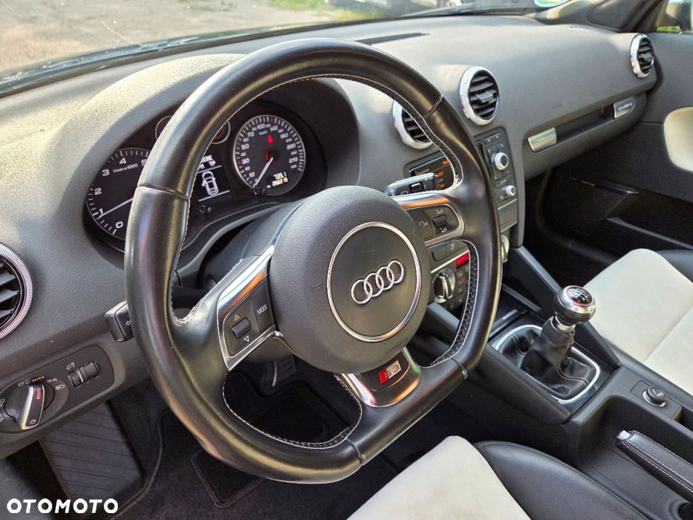 Audi S3 Sportback 2.0 TFSI Quattro - 16