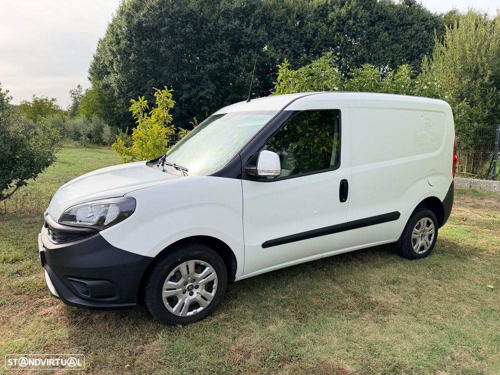 Fiat Doblo c/IVA 3 lugares - 4