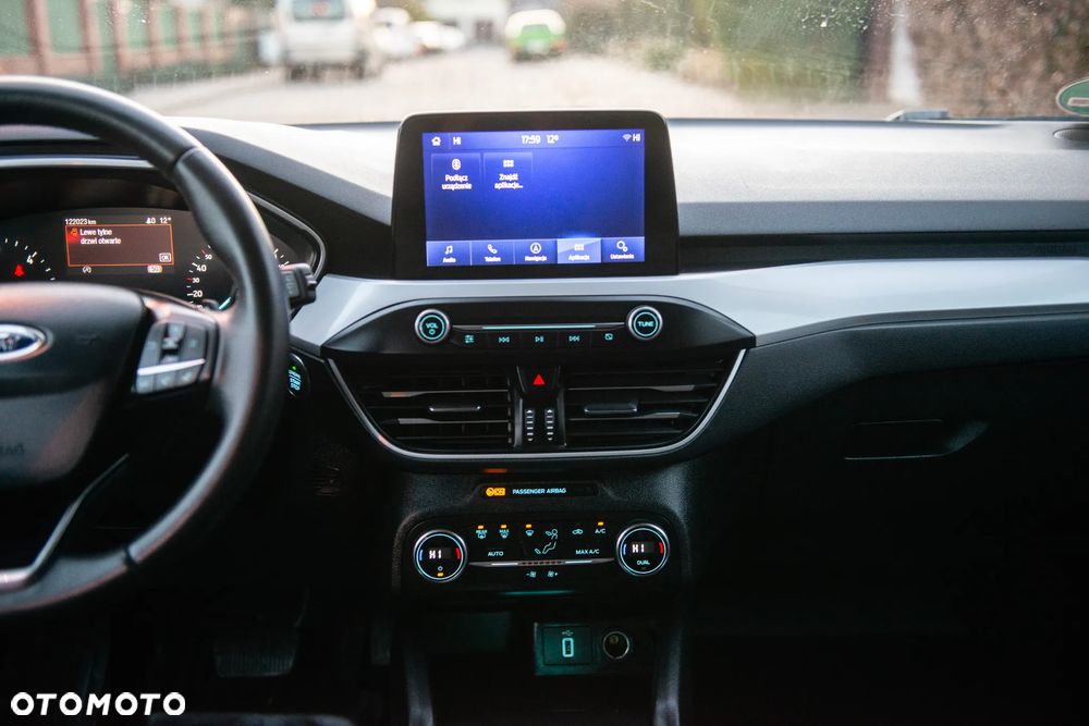 Ford Focus SW 1.5 EcoBlue S&S TITANIUM - 34