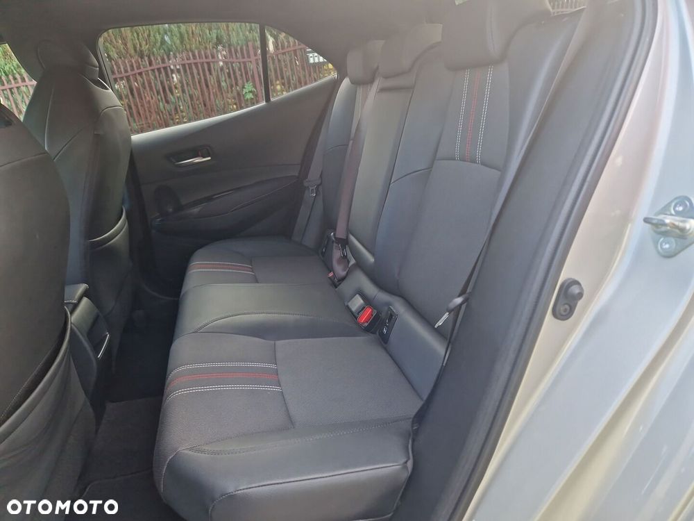 Toyota Corolla 1.8 Hybrid GR Sport - 11