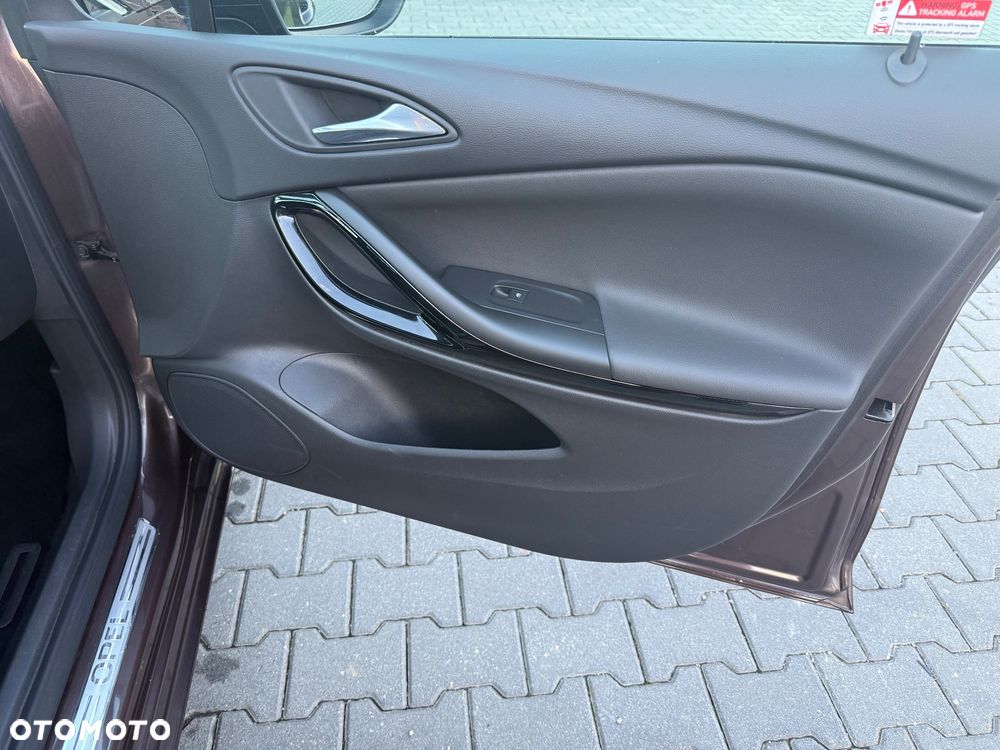 Opel Astra 1.4 Turbo Business - 21