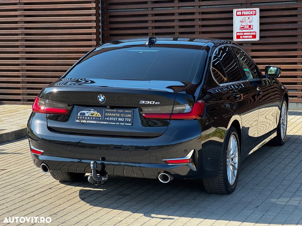 BMW Seria 3 330e Aut. Luxury Line - 14