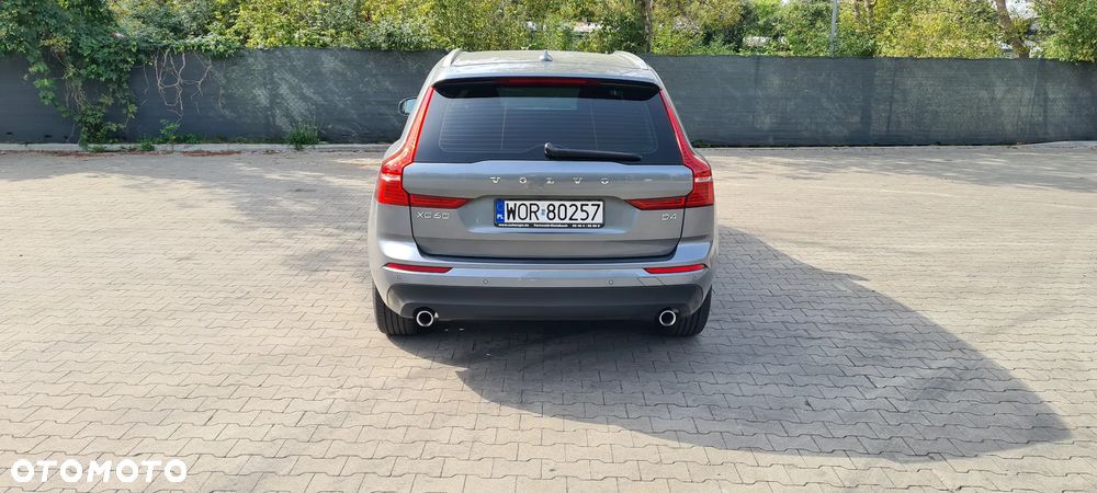 Volvo XC 60 D4 AWD Geartronic Momentum - 4