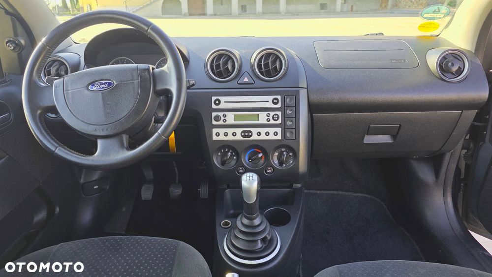 Ford Fiesta 1.4 Ghia - 9