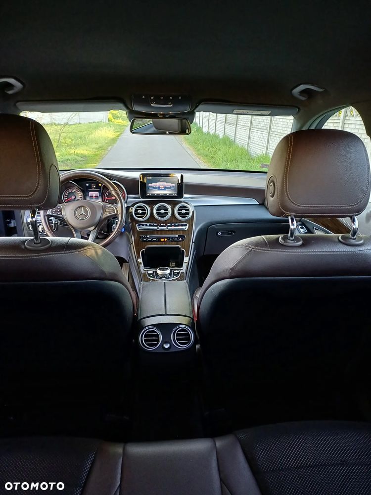 Mercedes-Benz GLC - 12