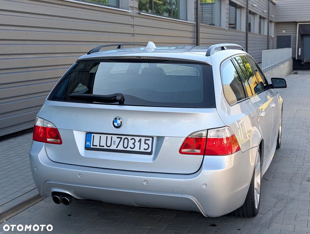 BMW Seria 5 545i - 14