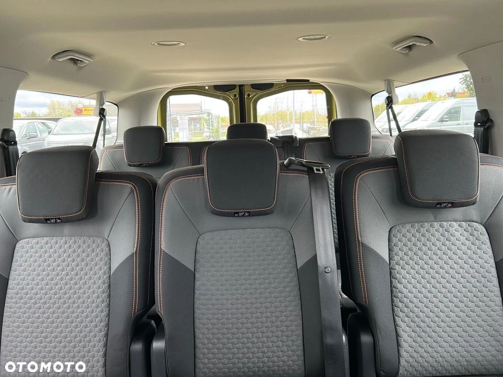 Volkswagen Caravelle - 20