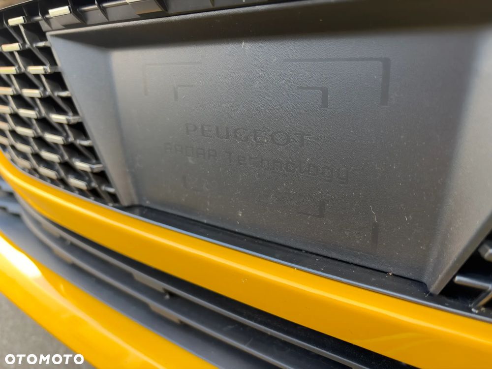 Peugeot 208 1.2 PureTech GT S&S EAT8 - 11
