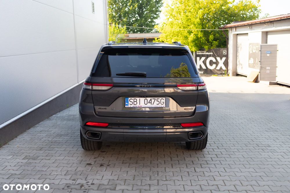 Jeep Grand Cherokee - 29