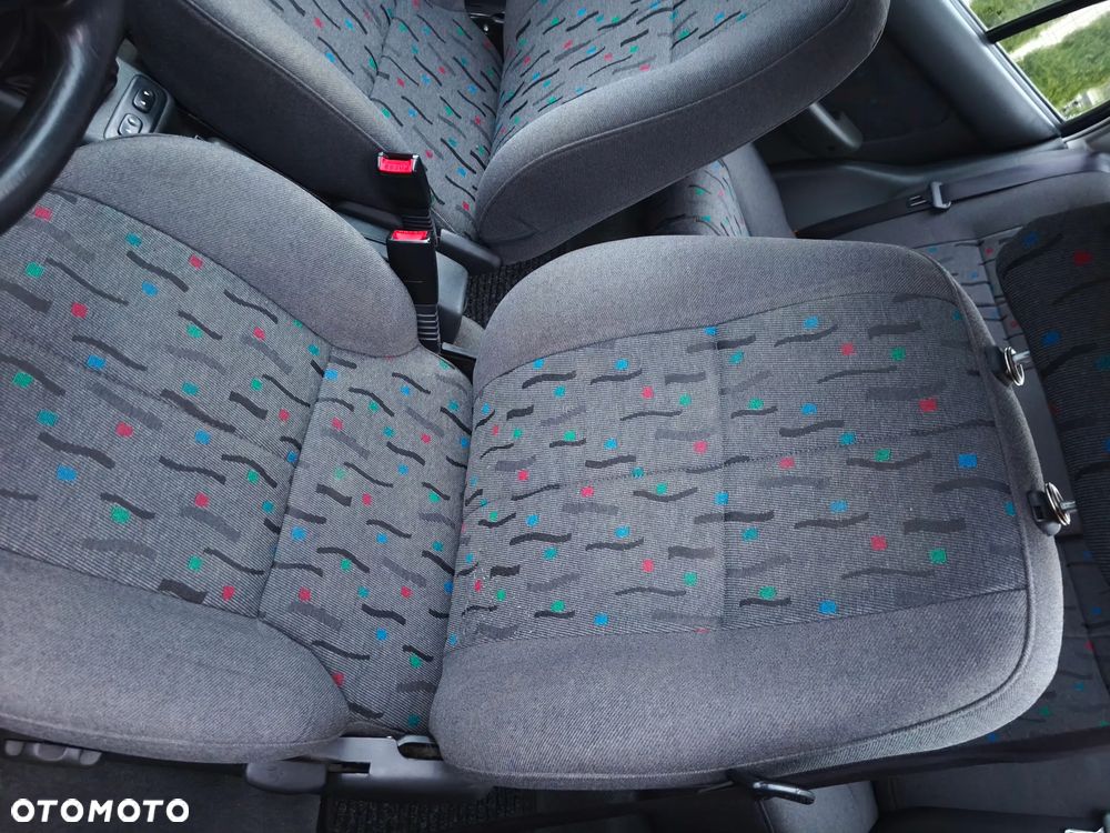 Hyundai Accent 1.3 GLS - 19