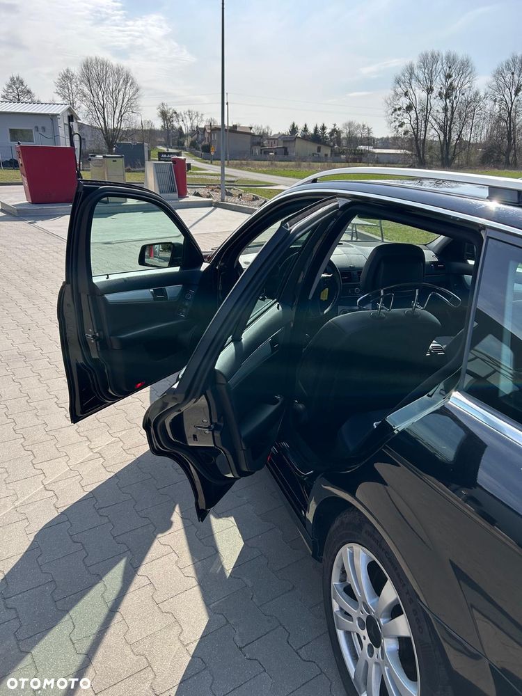 Mercedes-Benz Klasa C 220 CDI DPF Automatik BlueEFFICIENCY Avantgarde - 9