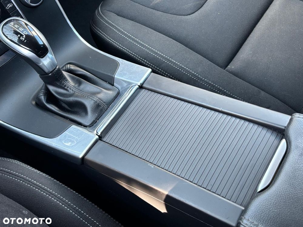 Volvo V60 D2 Drive-E Kinetic - 32