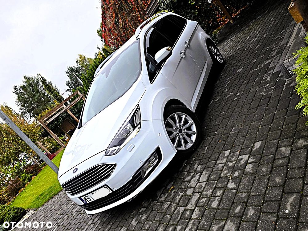 Ford Grand C-MAX - 22