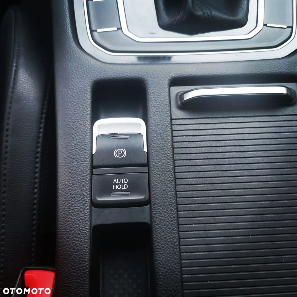 Volkswagen Passat 1.8 TSI BMT Highline DSG - 24