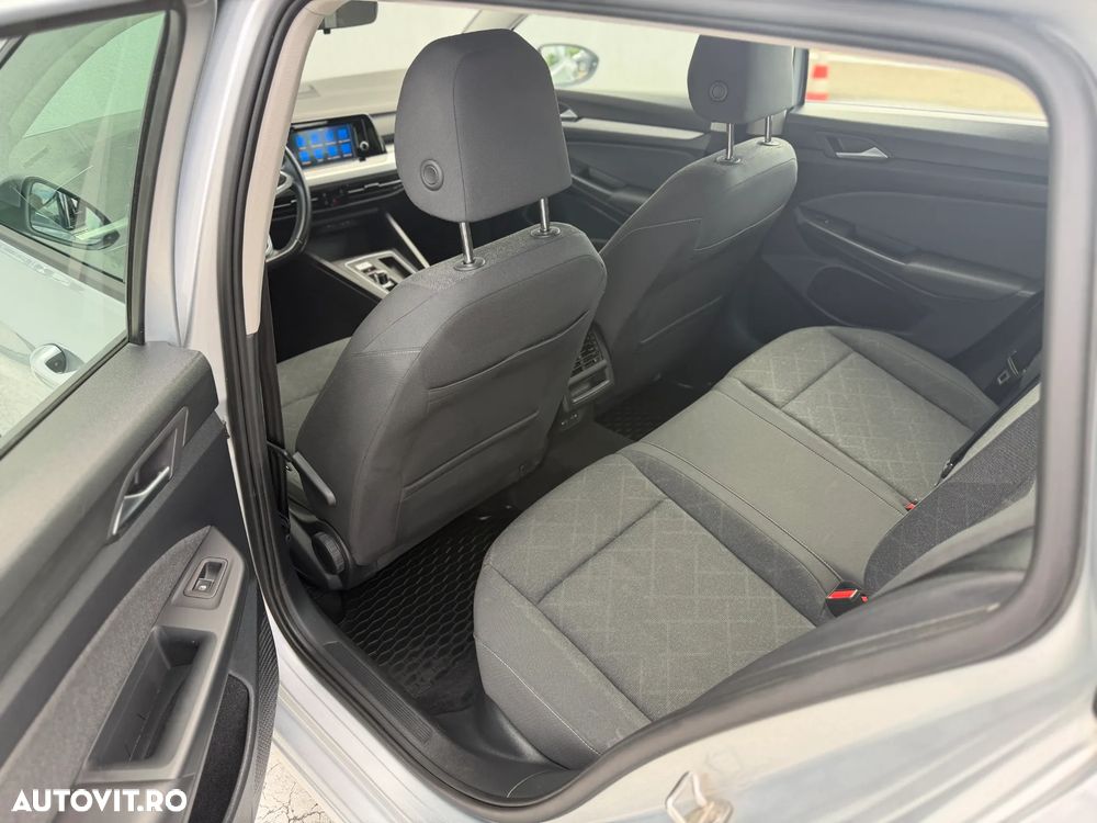 Volkswagen Golf 1.5 eTSI MHEV 150CP DSG Life - 25