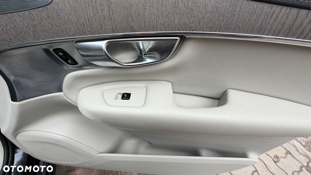 Volvo XC 90 B5 D AWD Ultimate Bright 7os - 29