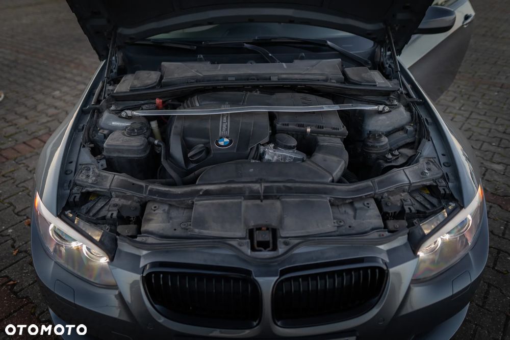 BMW Seria 3 335i - 14