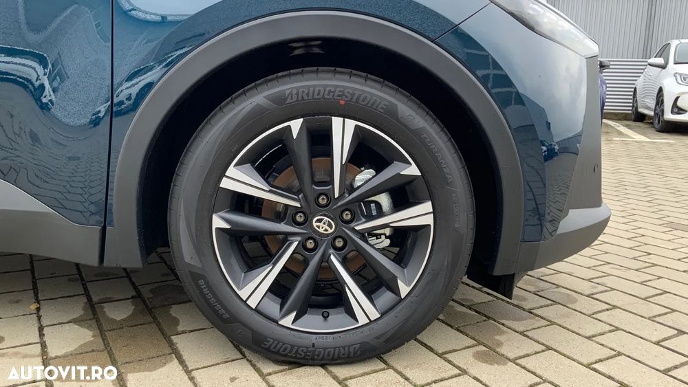 Toyota C-HR 1.8 HEV 140 CP 4x2 CVT Dynamic - 28