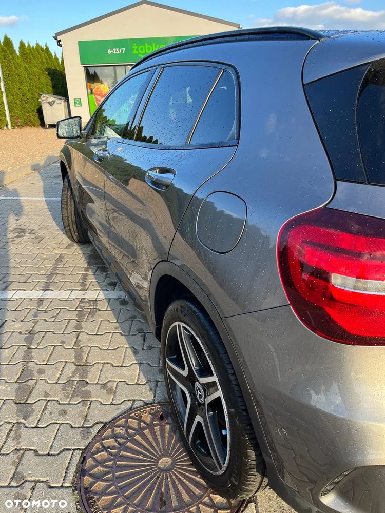 Mercedes-Benz GLA - 3