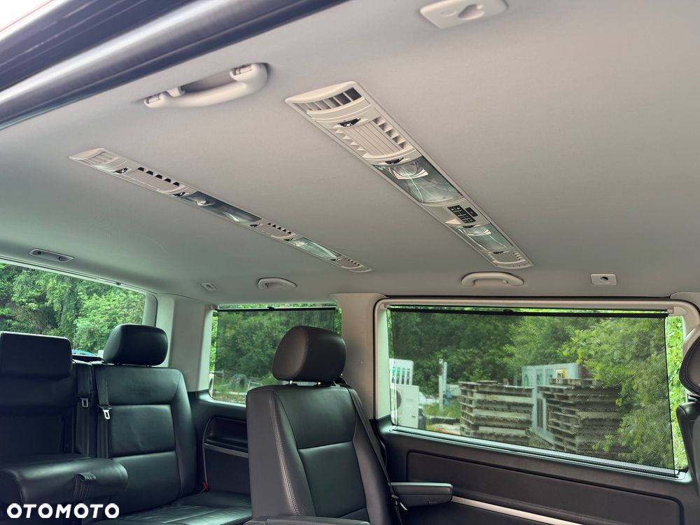 Volkswagen Multivan - 12