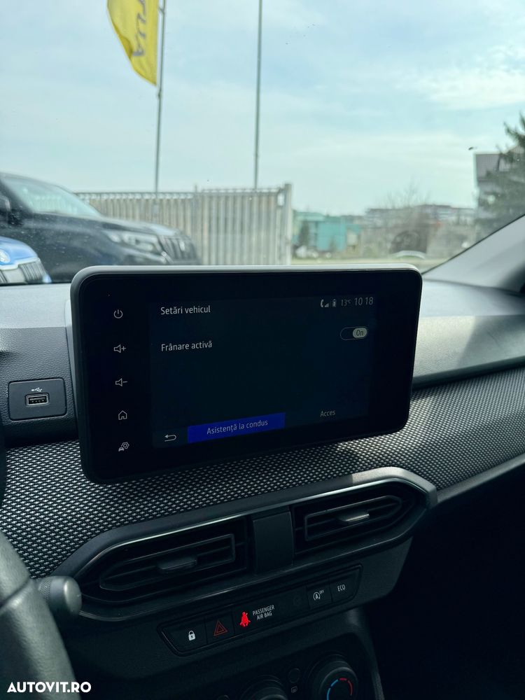 Dacia Logan TCe 90 MT6 Comfort - 11