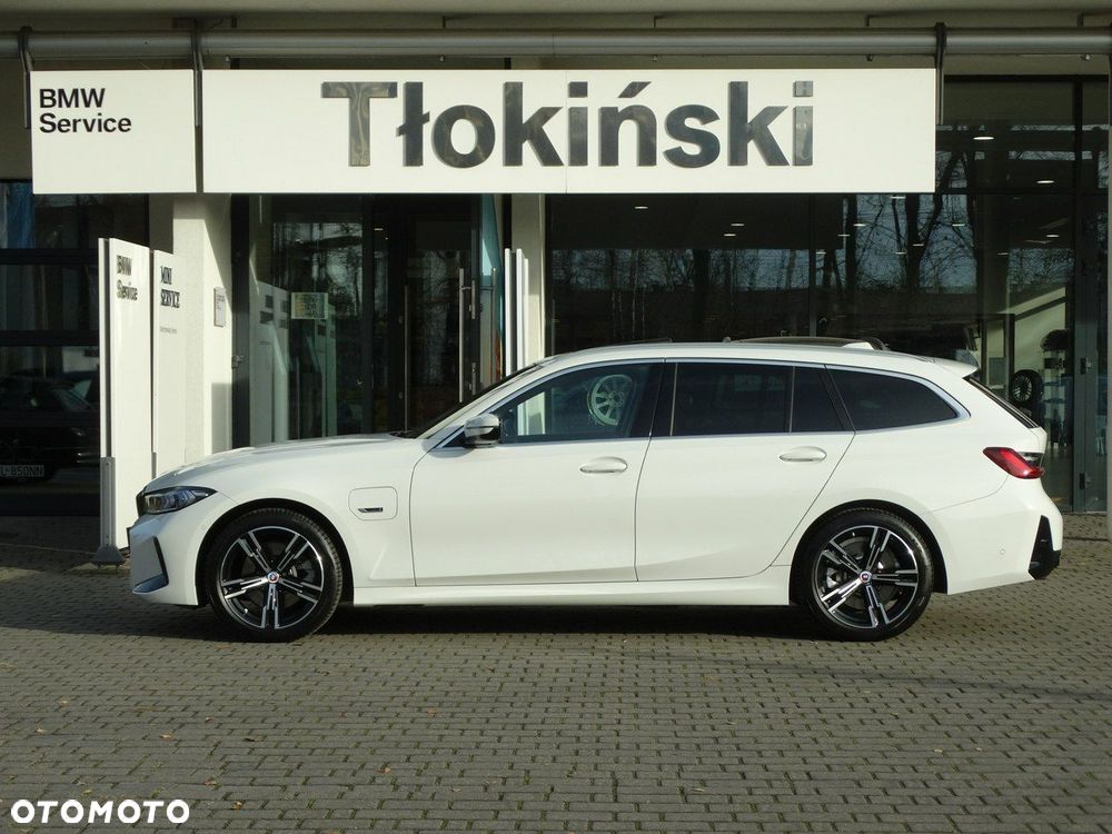 BMW Seria 3 330e - 2