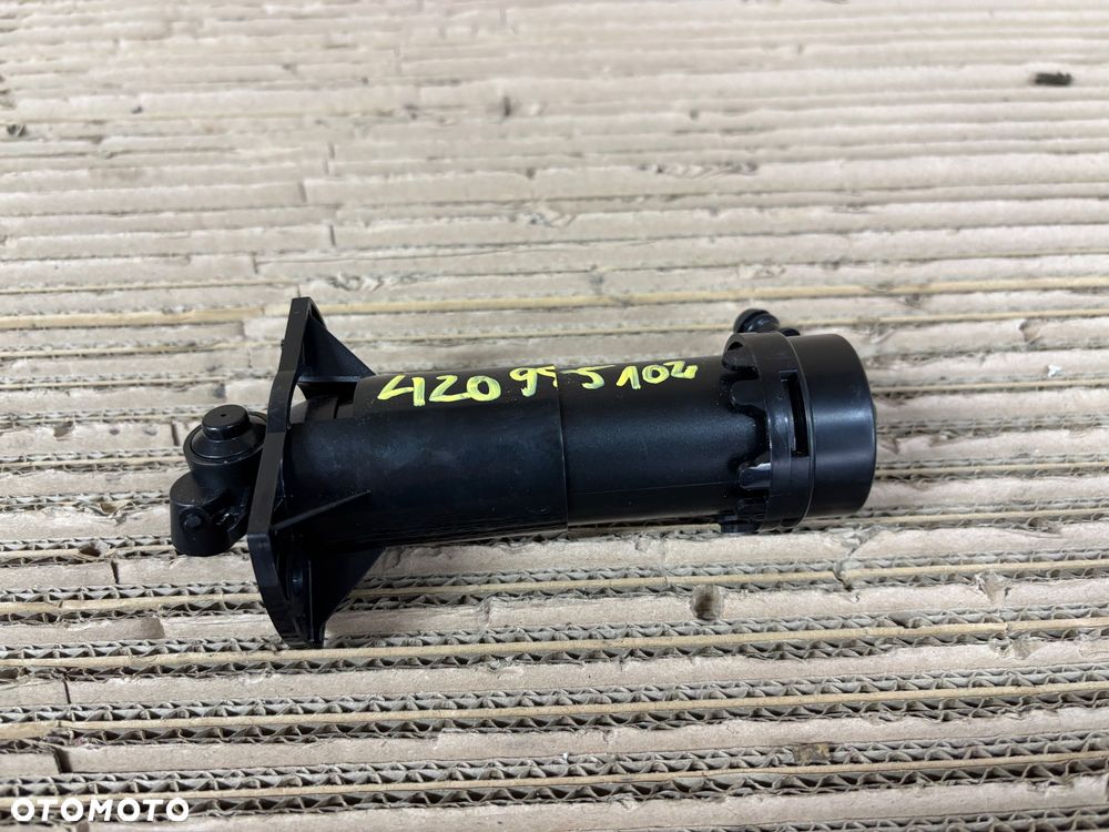 Audi Q7 4L0 09-15 dysza spryskiwacza prawa 4L0 995 102 - 2