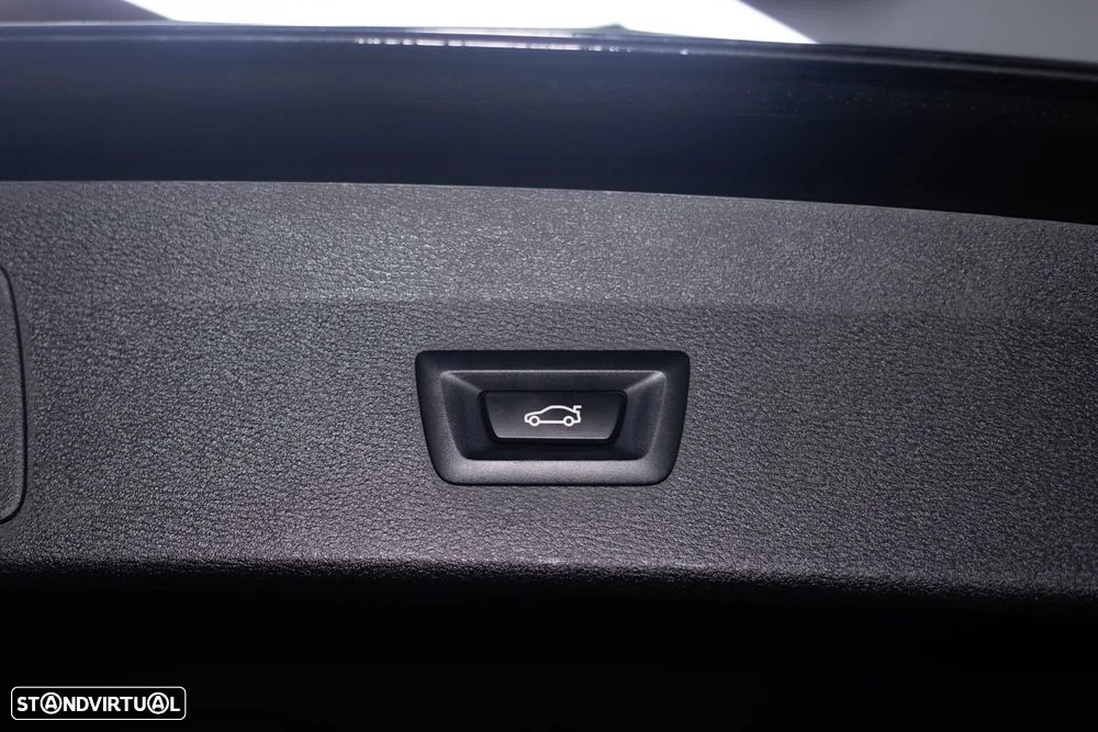 BMW X1 16 d sDrive Line Sport Auto - 9