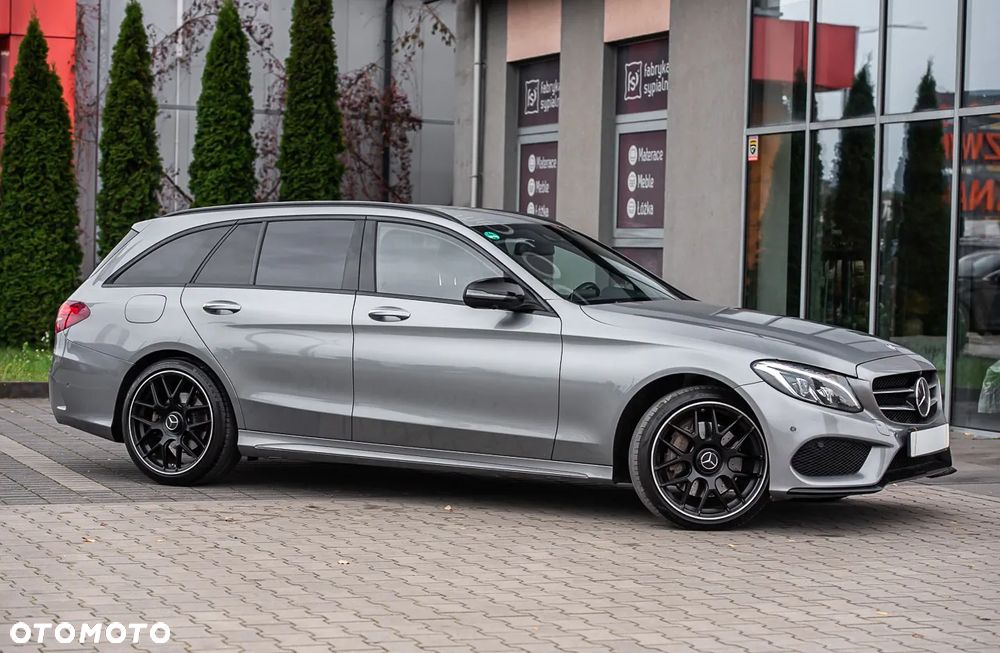 Mercedes-Benz Klasa C 400 4-Matic 9G-TRONIC - 3