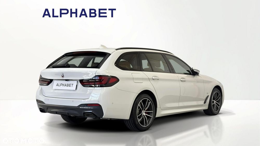 BMW Seria 5 530i xDrive mHEV M Sport sport - 9