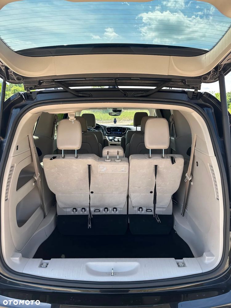 Chrysler Pacifica - 7