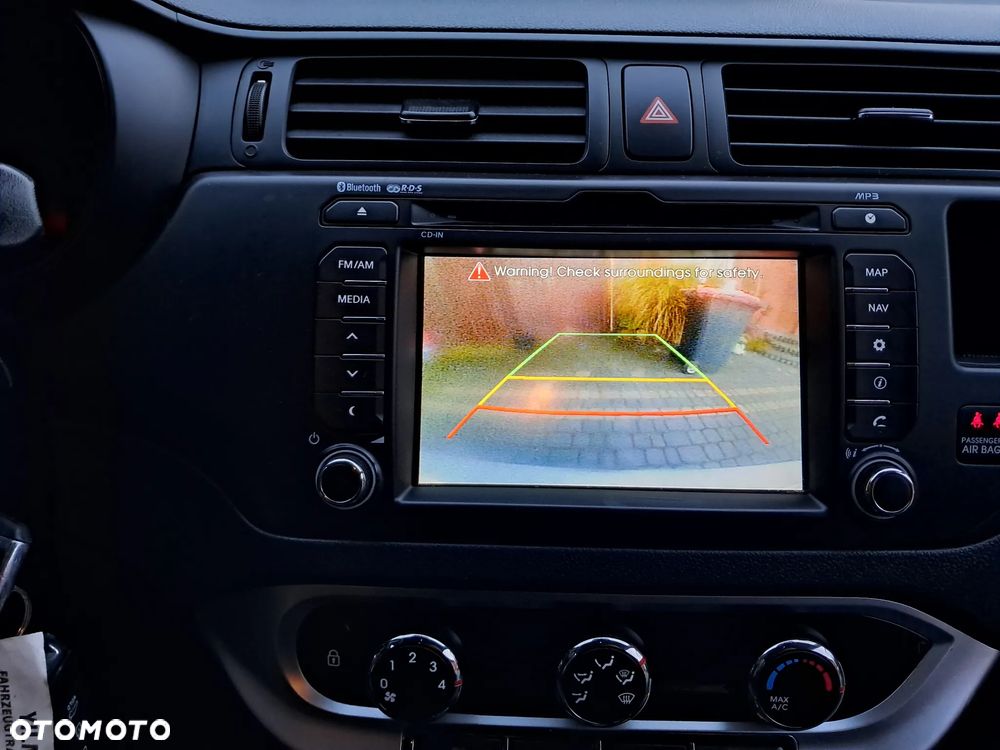 Kia Rio 1.4 Dream Team Edition - 14