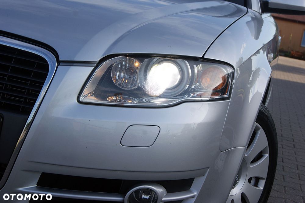 Audi A4 Limousine - 5