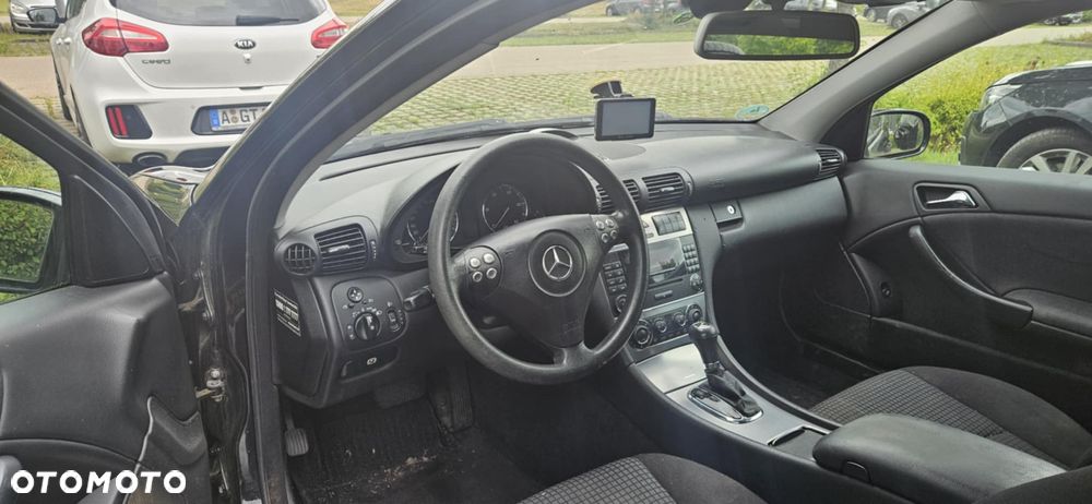 Mercedes-Benz Klasa C 200 CDI Automatik DPF Sport Edition - 16
