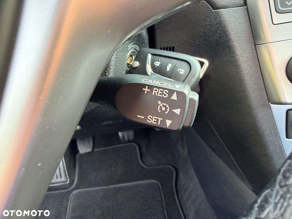 Toyota Avensis 1.8 Executive - 27