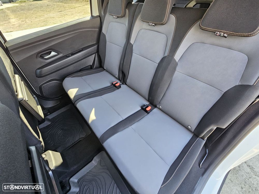 Dacia Jogger 1.0 TCe Extreme 7L - 21