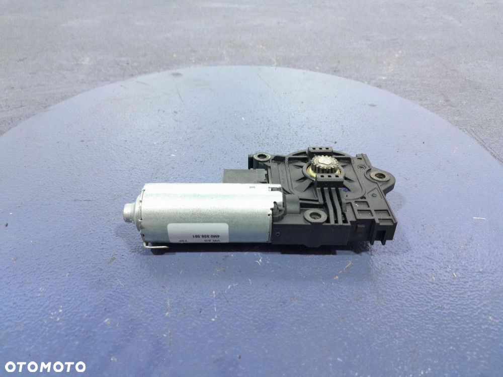 AUDI Q7 II 4M LIFT SILNICZEK SZYBERDACHU 4M0959591 - 1